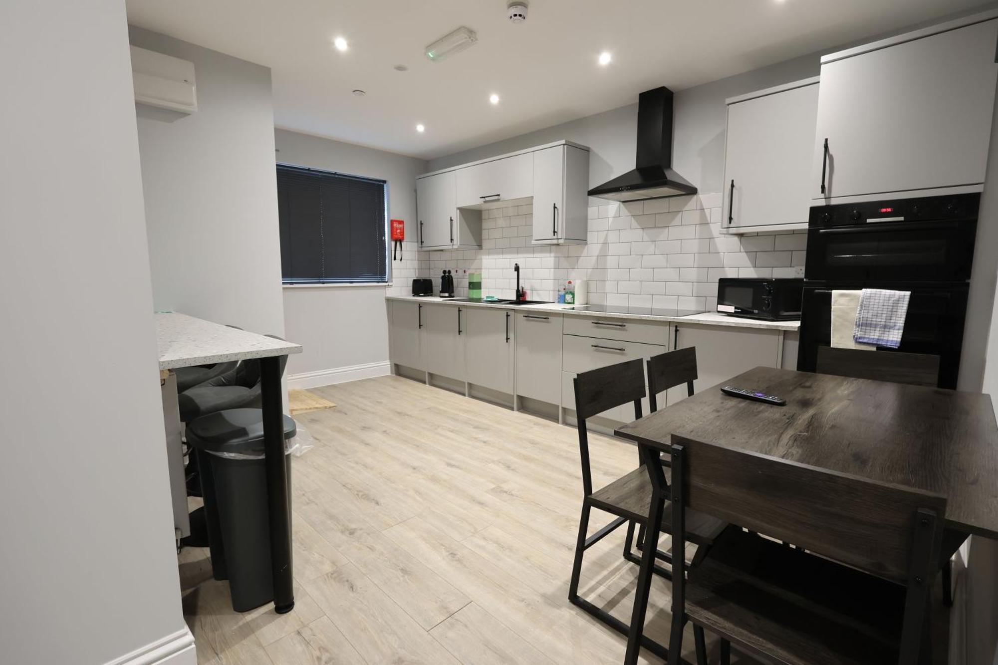 En-Suite Double Rooms, Smart Tv Comfy Style Llanelli Exterior foto